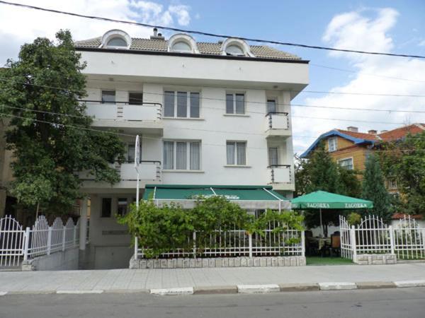 Niko Hotel Samokov Exterior photo